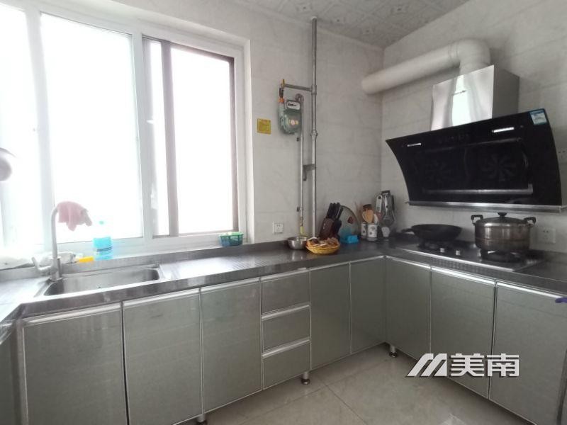 3双语学区,安邦名人家园,电梯6楼,带车位,精装三室