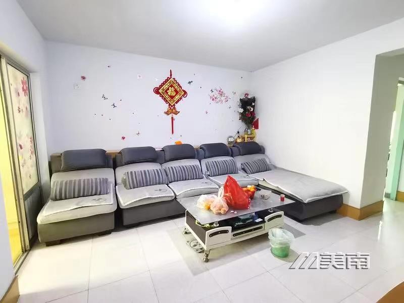 3教育路小区低层,精装两室,有学位,仅售49万