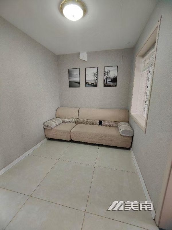 3降价急售,双实验学区,精装两室,仅售36万8