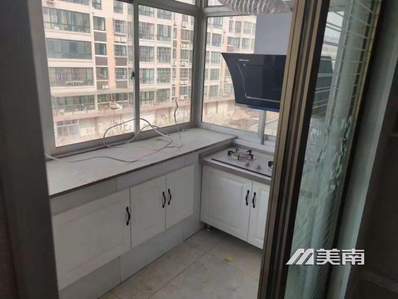 3降价急售,双实验学区,精装两室,仅售36万8