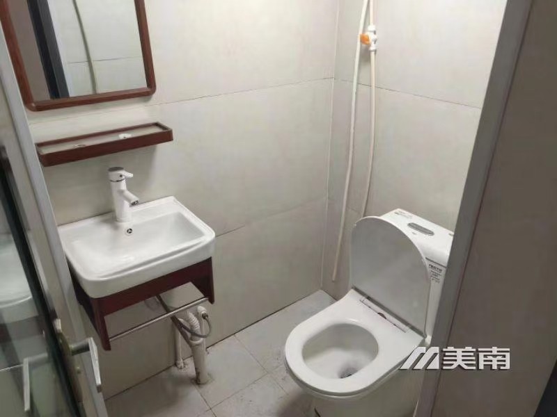 3降价急售,双实验学区,精装两室,仅售36万8
