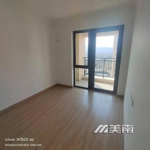 3碧桂园莱凤台,电梯好楼层,84万,可走一手房手续