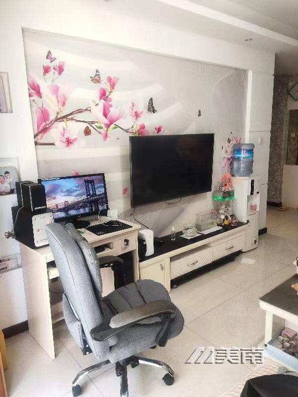 3急售华旗绿城,精装两室,带小房仅售80万