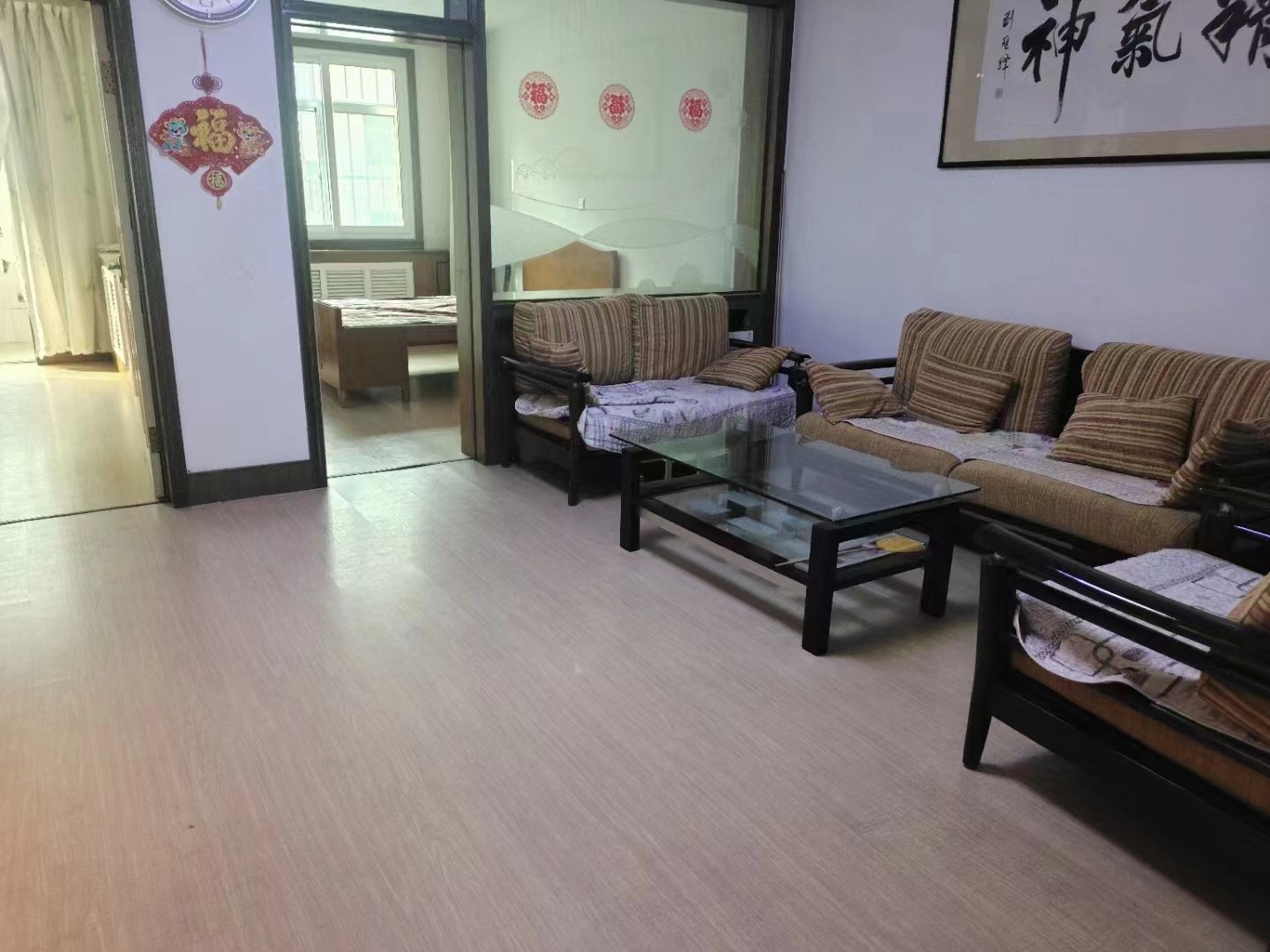 3双语九年连读,二楼精装三室,全明户型,仅售55万
