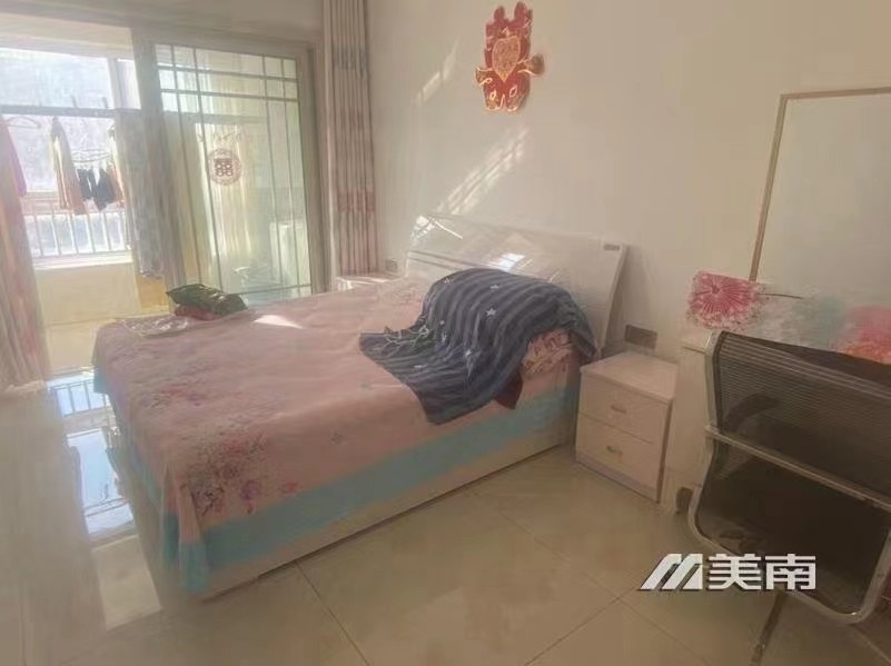 3云峰花园降价急售,电梯好楼层,精装128平寻找有缘人