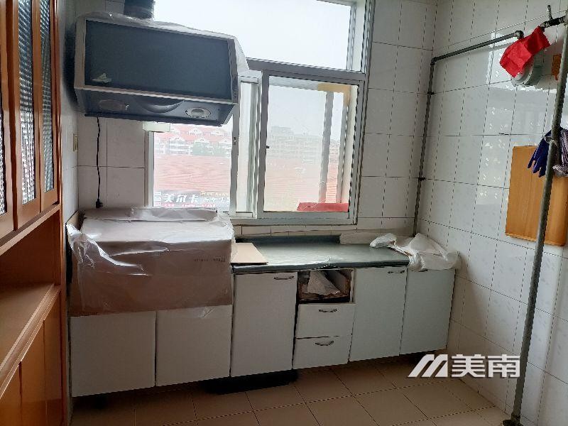 3 双实验学区好房,精装三室,家具齐全,房主诚心出售
