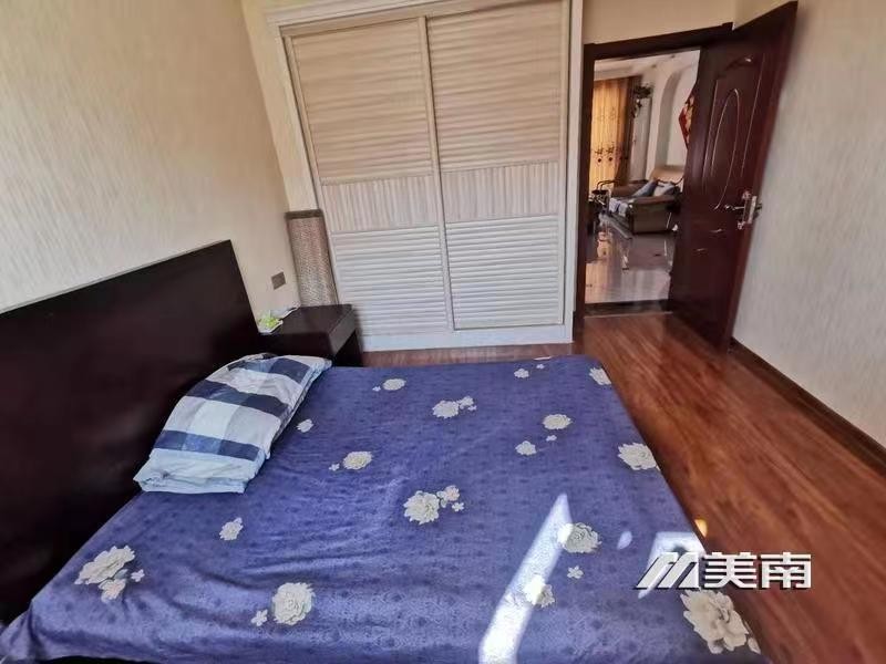 3急售安邦天悦府顶加阁,精装修,看房方便