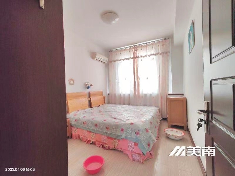 3降价急售城东二楼,框架结构,元宝户型双阳台,仅售74万8
