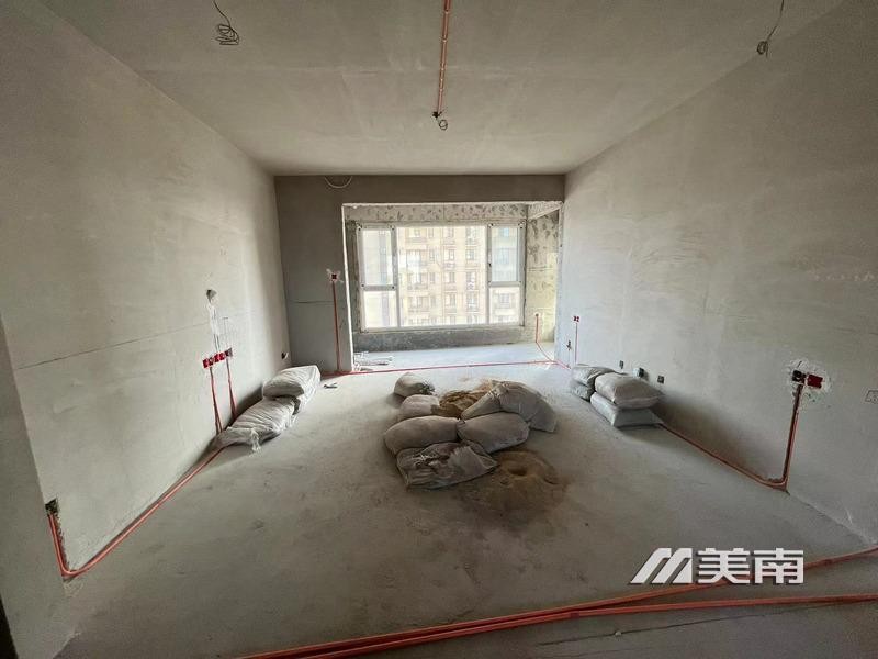 3赔钱紫云兰庭电梯好楼层,元宝户型,恻隐式厨房,水电已改