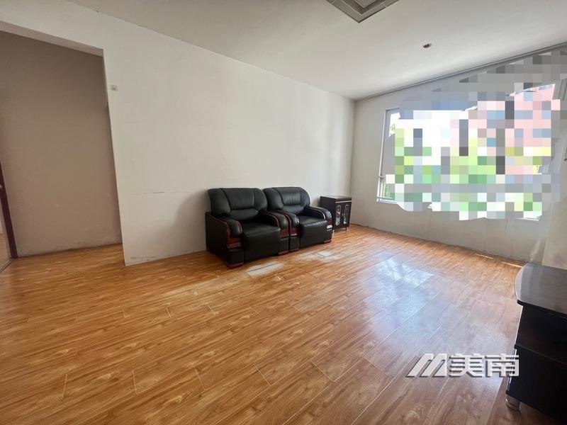 3明苑西区,元宝户型,三室两卫,实用面积大
