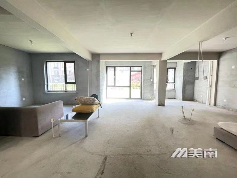 3安邦臻园一楼带院花园洋房,带车库,元宝户型