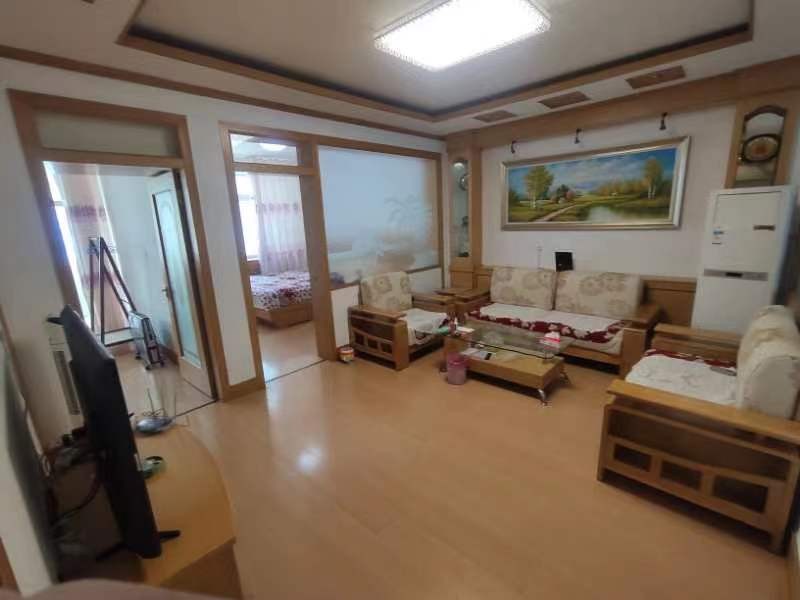 出售双实验学区房,公安家属院一楼