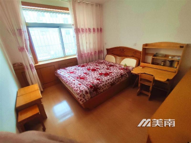 3双实验学区,公安局家属楼一楼,拎包入住,仅售55万3
