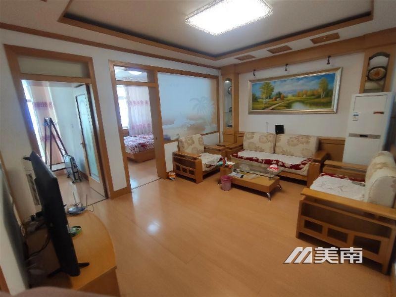 3双实验学区,公安局家属楼一楼,拎包入住,仅售55万3