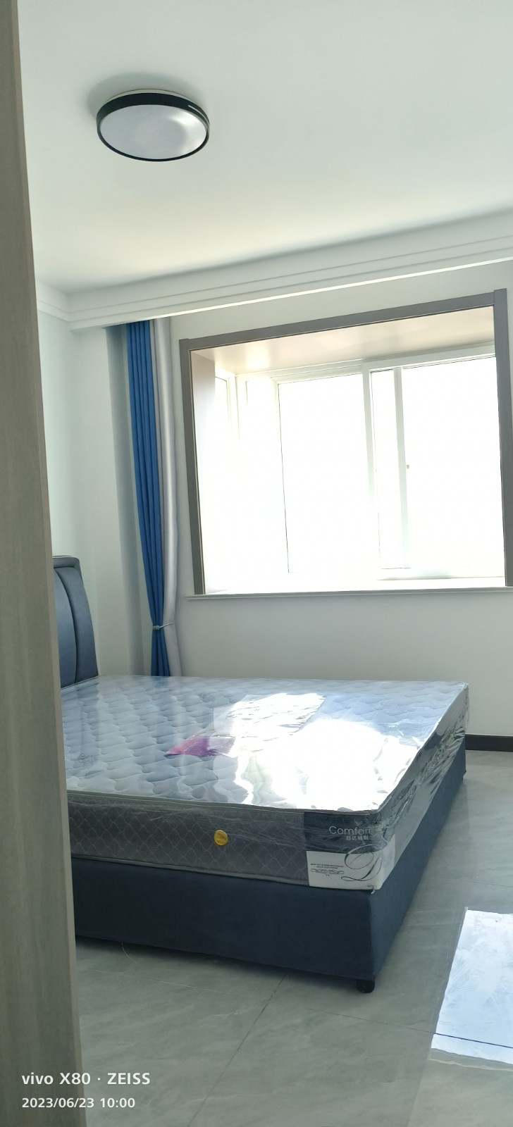 恒通市场附近 电梯好楼层 精装未住