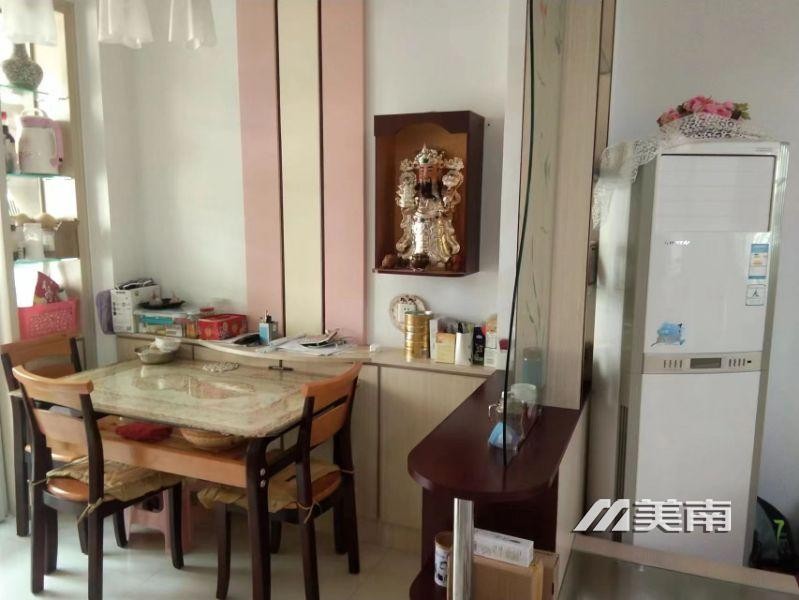 3阳光郁景一楼,精装两室,66万,就读双语小学实验中学