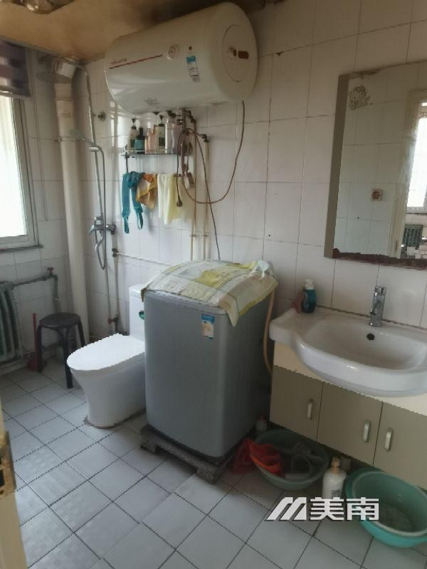 3福禄山庄三室,三楼,房主急售33万,大产权可做0首付
