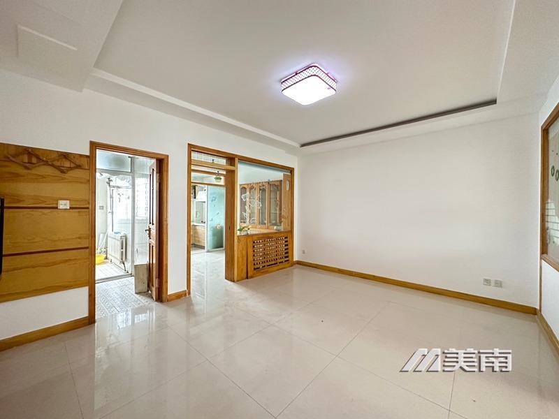 3双语学区金运小区,黄金二楼,房主急售