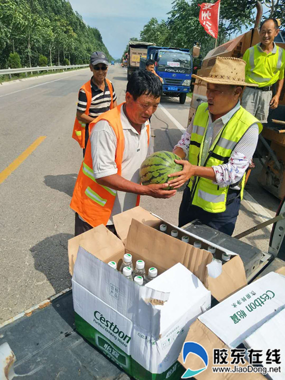 莱州公路局开展基层一线 “送清凉”慰问活动_部门_莱州频道